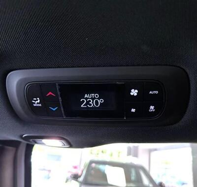 Chrysler Pacifica 34