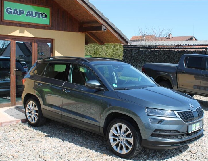 Škoda Karoq SUV / Terénní 1,5 l 110 kw