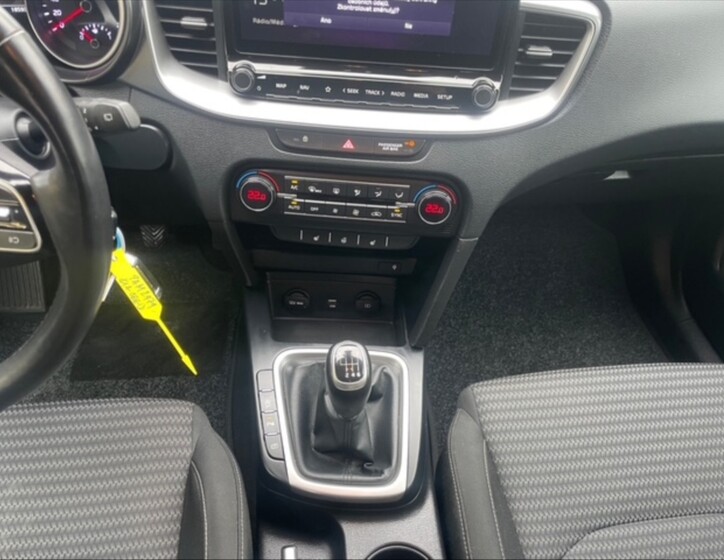 KIA Ceed 10