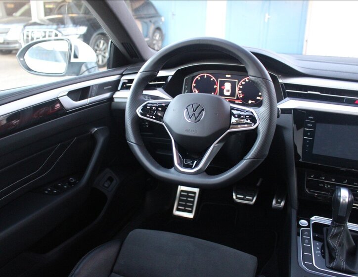 Volkswagen Arteon Liftback 2,0 l 147 kw