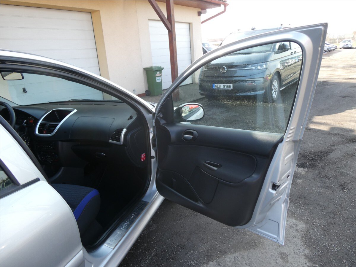 Peugeot 206 Hatchback 1,1 l 44 kw