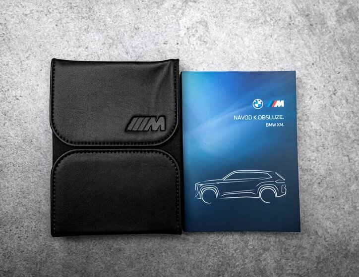 BMW XM SUV 4,4 l 360 kw