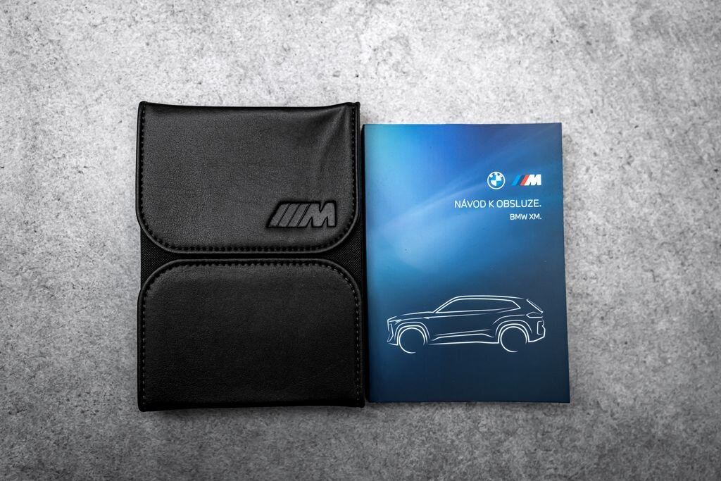 BMW XM SUV 4,4 l 360 kw