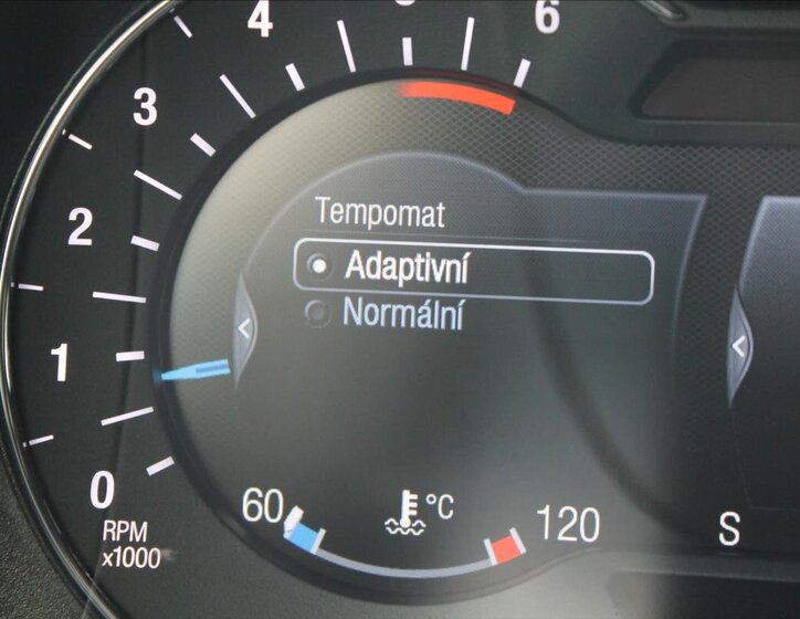 Ford Mondeo Kombi 2,0 l 132 kw