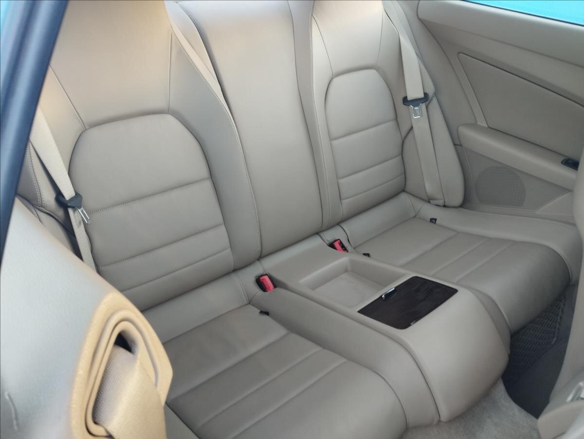 Mercedes-Benz Třídy E Kupé 3,0 l 170 kw