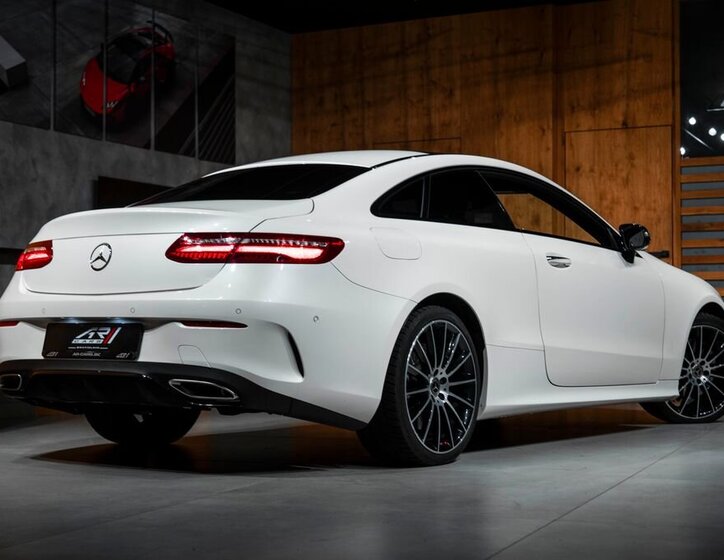 Mercedes-Benz Třídy E 22