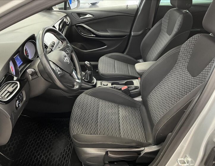 Opel Astra Hatchback 1,6 l 118 kw