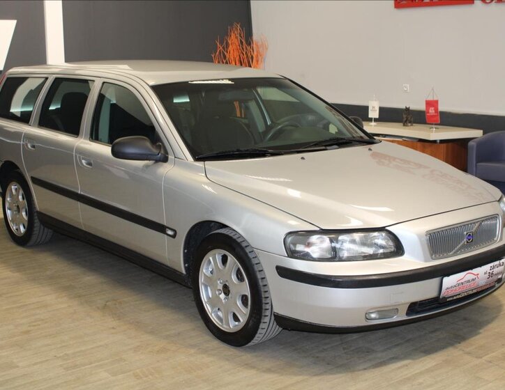 Volvo V70 Kombi 2,4 l 125 kw