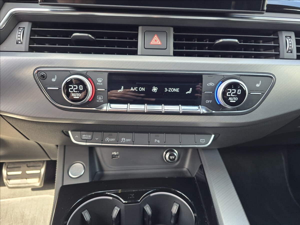 Audi A4 Kombi 2,0 l 140 kw