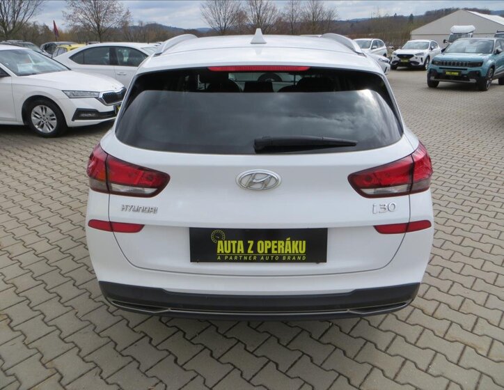 Hyundai i30 Kombi 998,0 88 kw