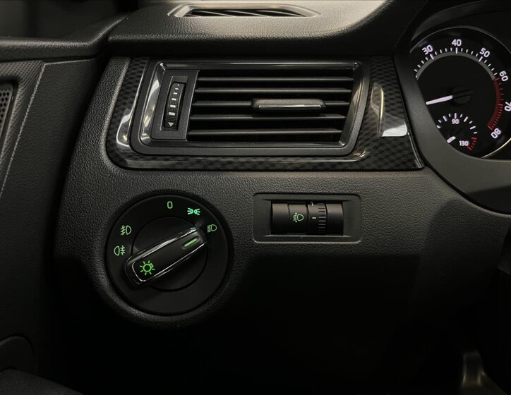 Škoda Rapid Hatchback 1,2 l 77 kw