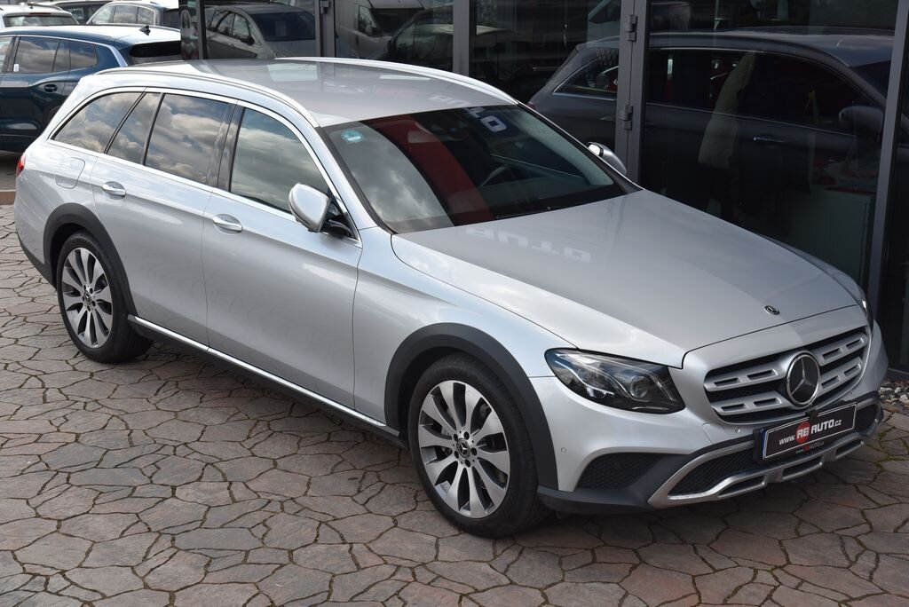 Mercedes-Benz Třídy E Kombi 2,9 l 250 kw