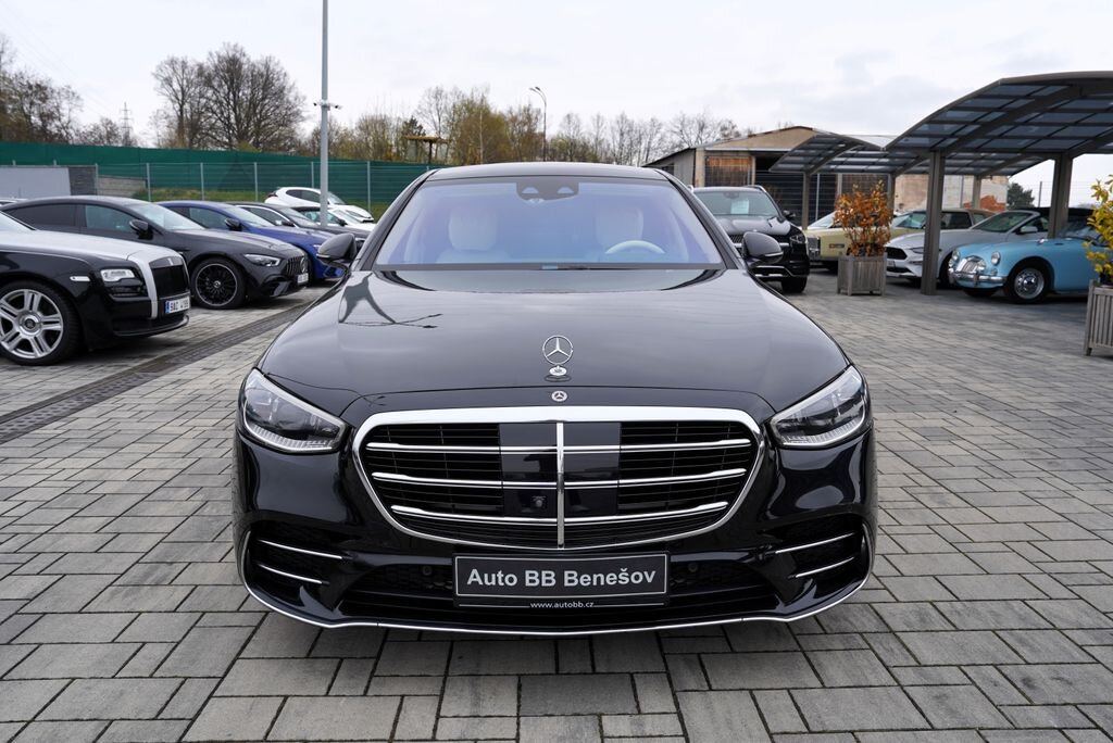 Mercedes-Benz Třídy S Sedan / Limuzína 3,0 l 320 kw