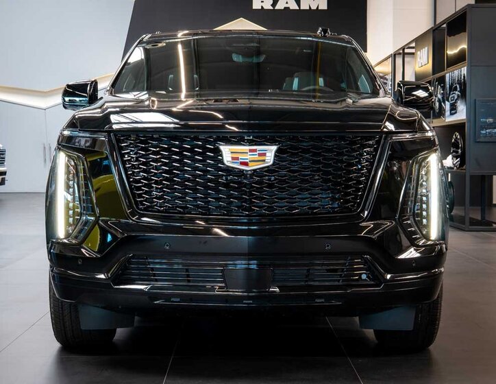 Cadillac Escalade SUV 6,2 l 313 kw