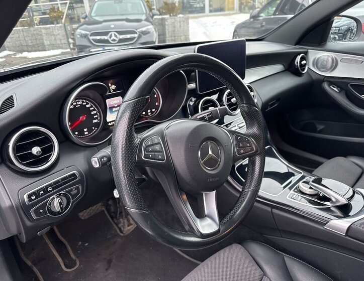 Mercedes-Benz Třídy C Sedan 2,1 l 150 kw