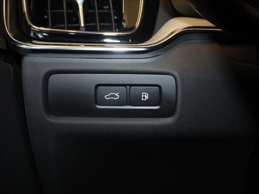 Volvo S60 Sedan / Limuzína 2,0 l 335 kw