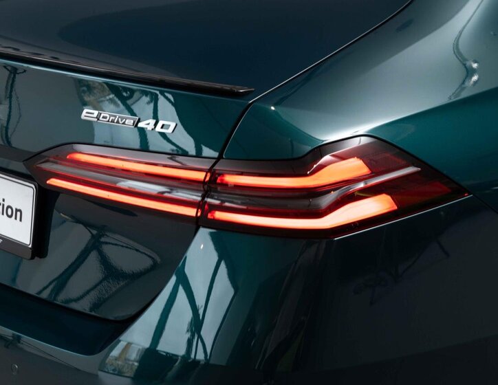 BMW i5 Sedan / Limuzína 0,0 250 kw