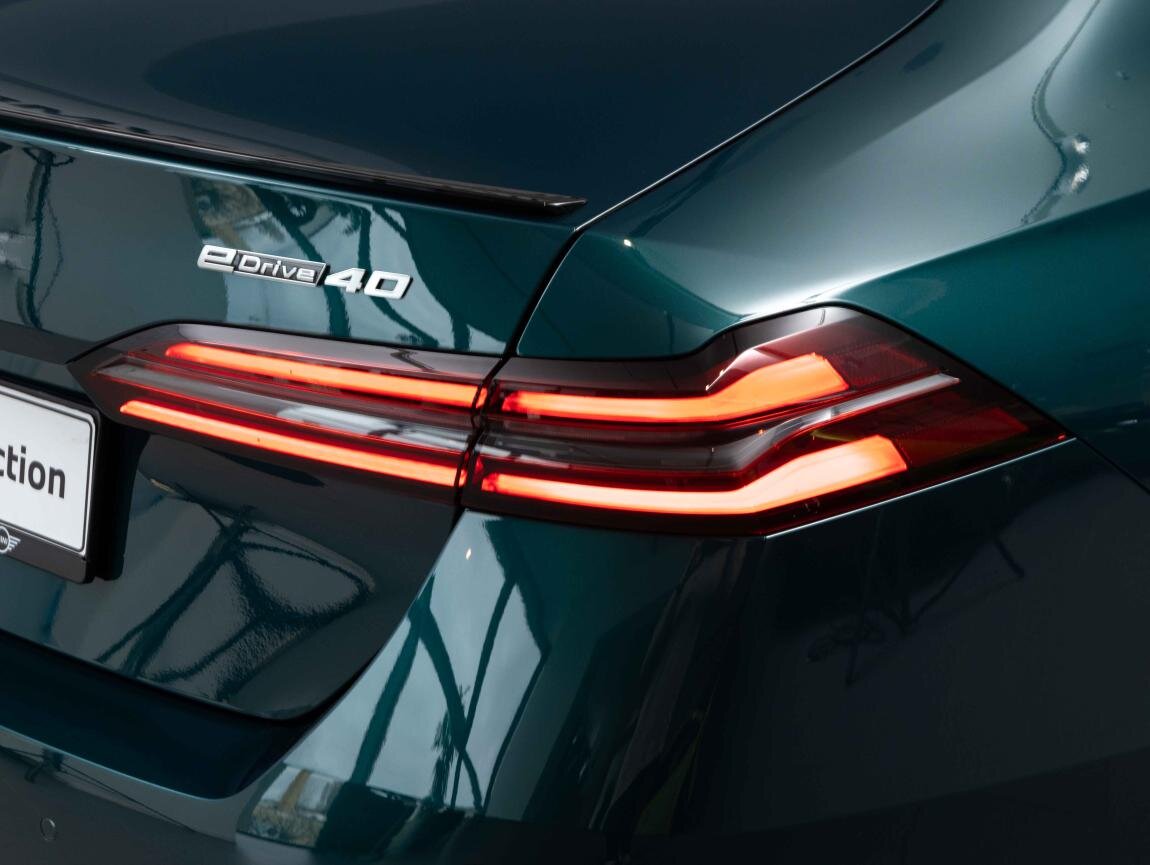BMW i5 Sedan / Limuzína 0,0 250 kw