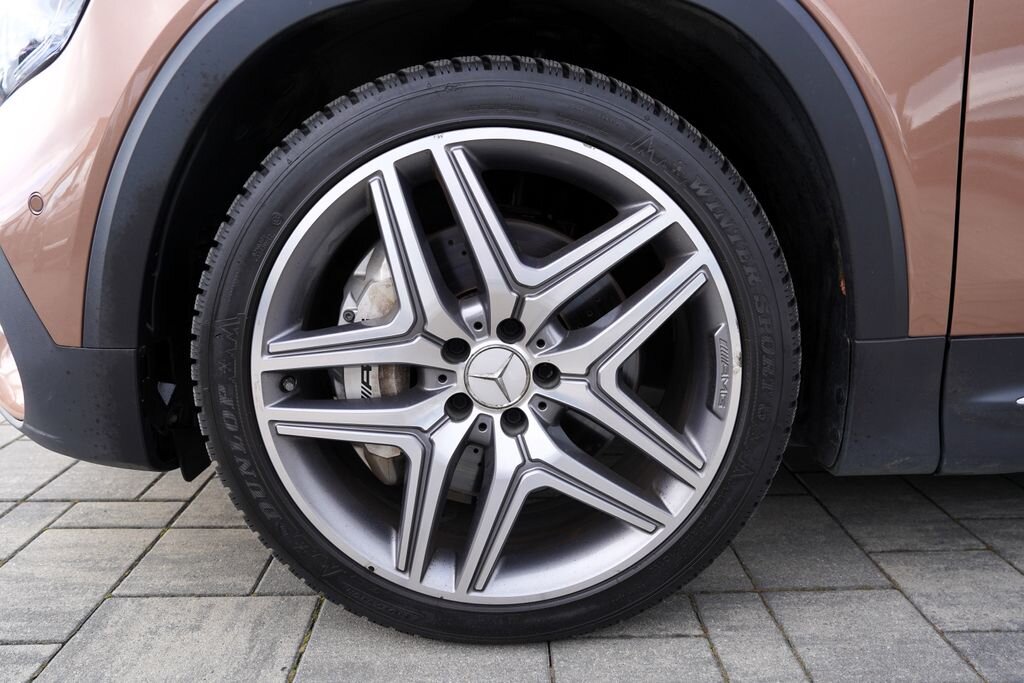 Mercedes-Benz GLB SUV / Terénní 2,0 l 225 kw