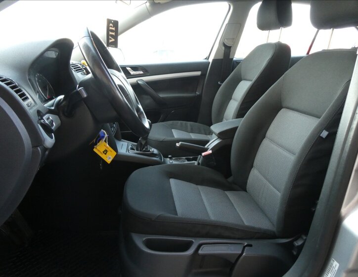 Škoda Octavia Sedan / Limuzína 1,6 l 85 kw