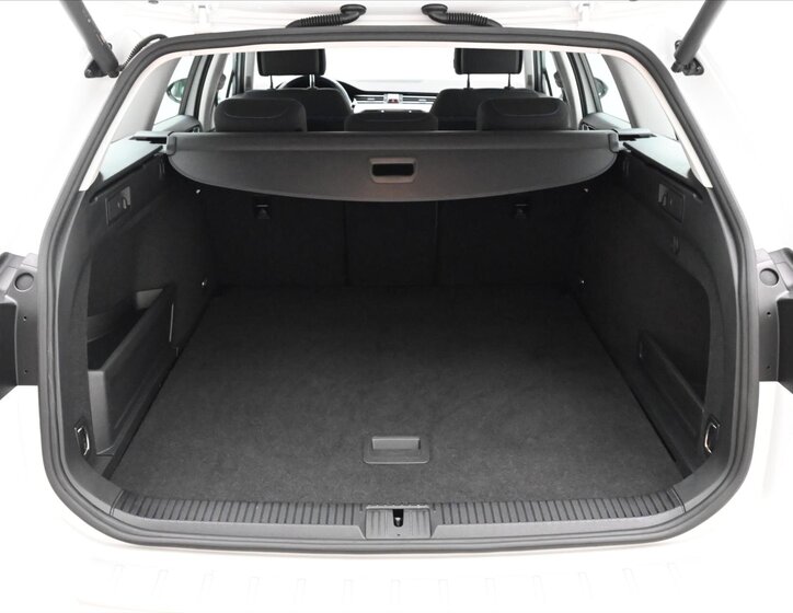 Volkswagen Passat 10