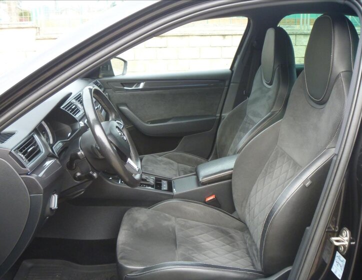 Škoda Superb Liftback 2,0 l 140 kw