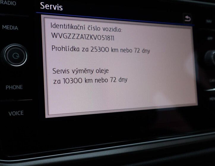 Volkswagen T-Roc CUV 1,6 l 85 kw