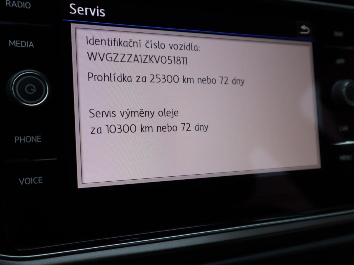 Volkswagen T-Roc CUV 1,6 l 85 kw