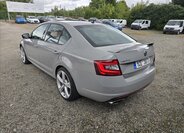 Škoda Octavia Sedan / Limuzína 2,0 l 135 kw