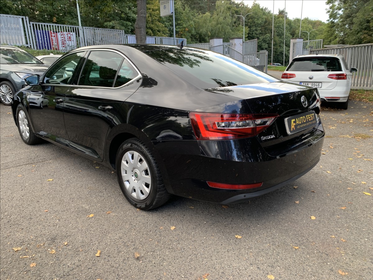 Škoda Superb