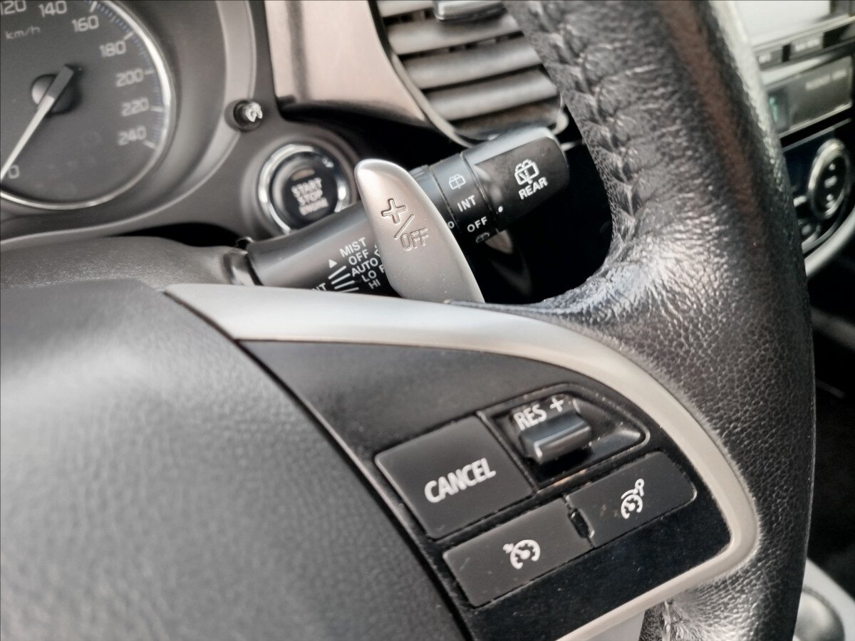 Mitsubishi Outlander SUV 2,3 l 110 kw