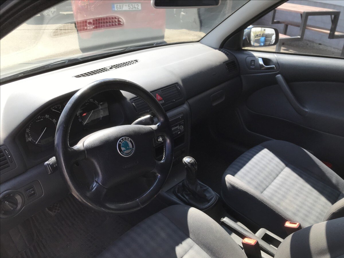 Škoda Octavia Liftback 1,6 l 75 kw