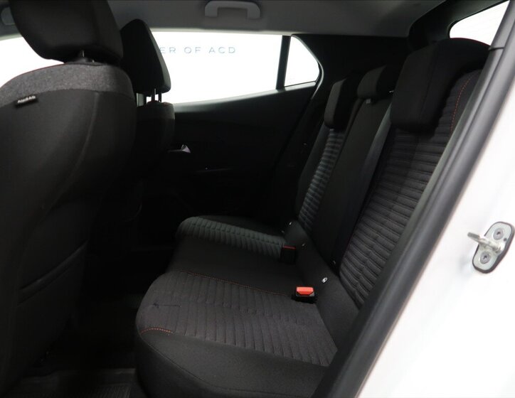 Peugeot 2008 SUV / Terénní 1,2 l 74 kw