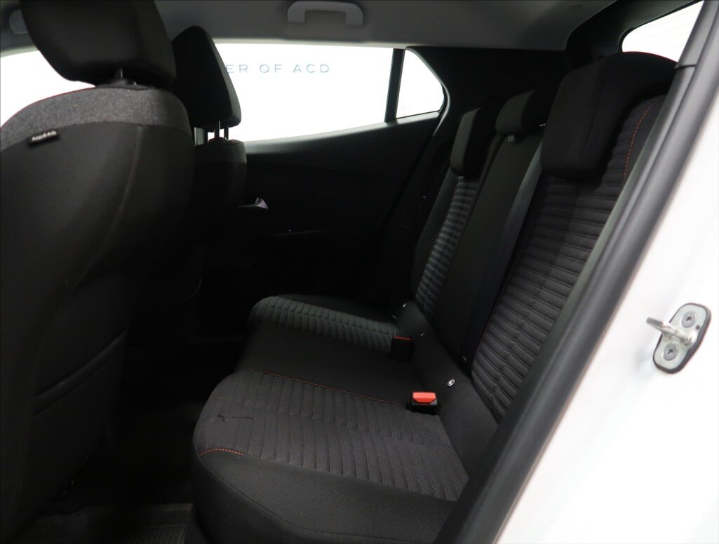 Peugeot 2008 SUV / Terénní 1,2 l 74 kw