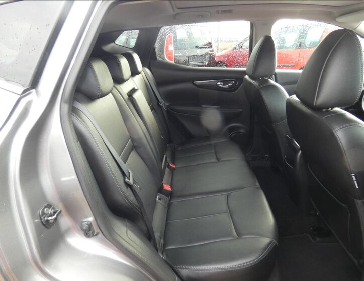 Nissan Qashqai SUV 1,2 l 85 kw