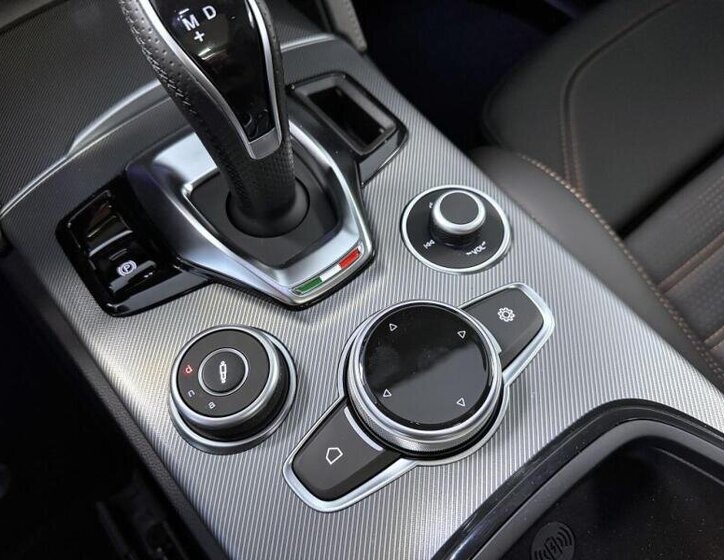 Alfa Romeo Stelvio SUV / Terénní 2,0 l 206 kw