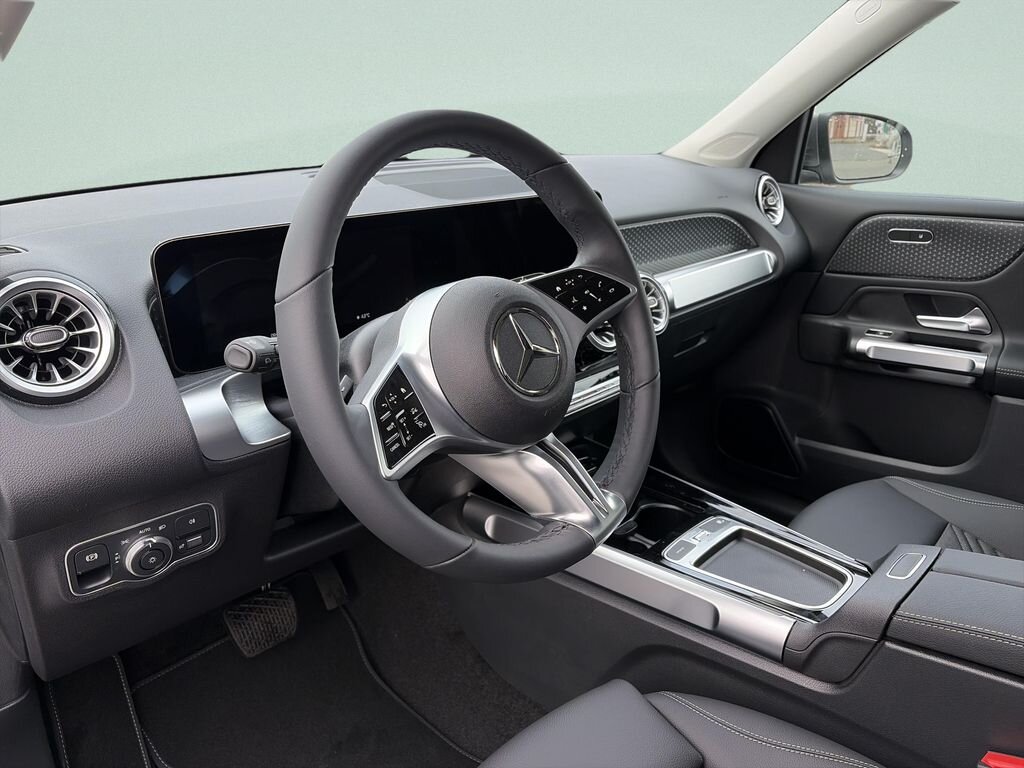 Mercedes-Benz GLB SUV / Terénní 1,3 l 120 kw