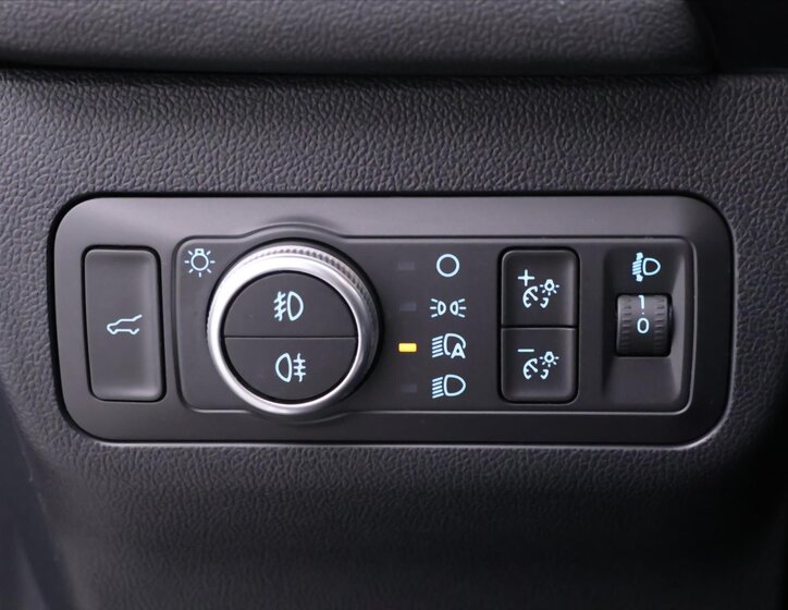 Ford Kuga SUV / Terénní 1,5 l 110 kw