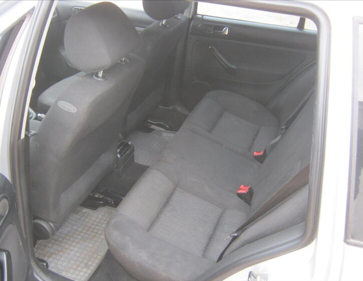 Volkswagen Golf Kombi 1,9 l 74 kw