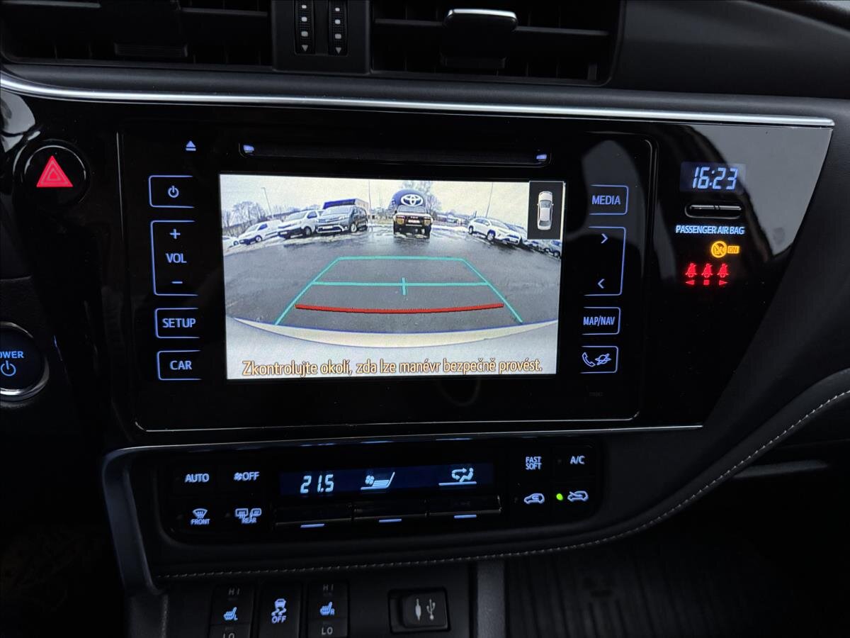 Toyota Auris Hatchback 1,8 l 73 kw