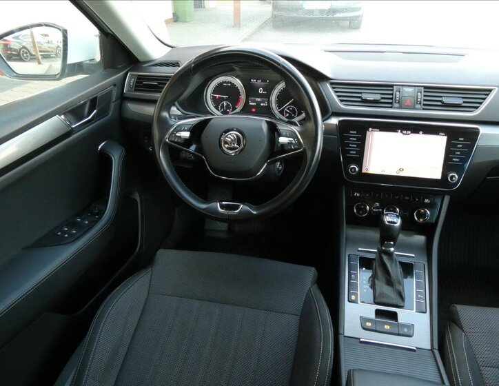 Škoda Superb Liftback 2,0 l 147 kw