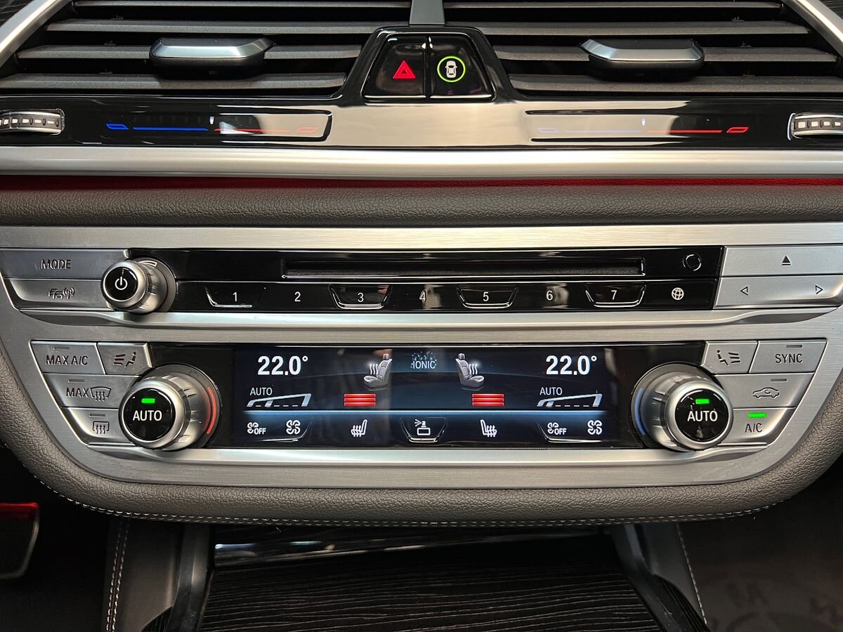 BMW Řada 7 Sedan 3,0 l 294 kw