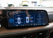 Chevrolet Suburban SUV 6,2 l 313 kw