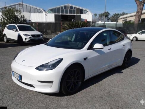 Tesla Model 3 Sedan / Limuzína 366,0 366 kw