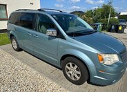 Chrysler Town & Country 1