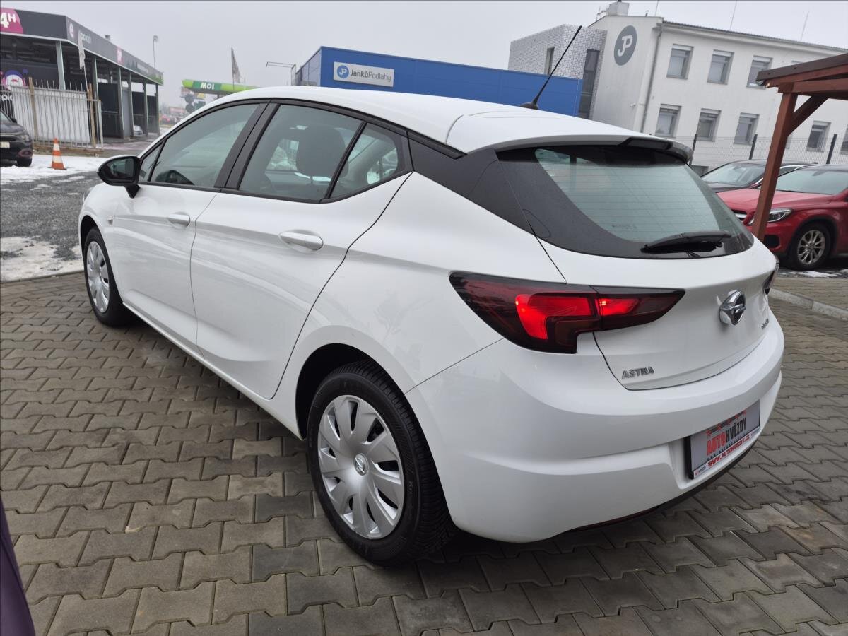 Opel Astra Hatchback 999,0 77 kw
