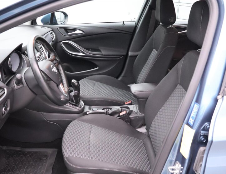 Opel Astra Kombi 999,0 77 kw