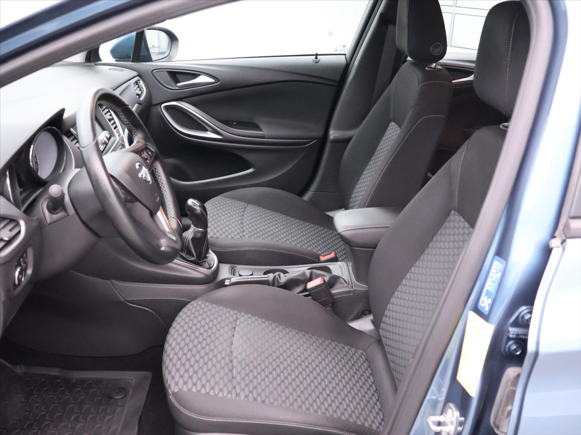 Opel Astra Kombi 999,0 77 kw