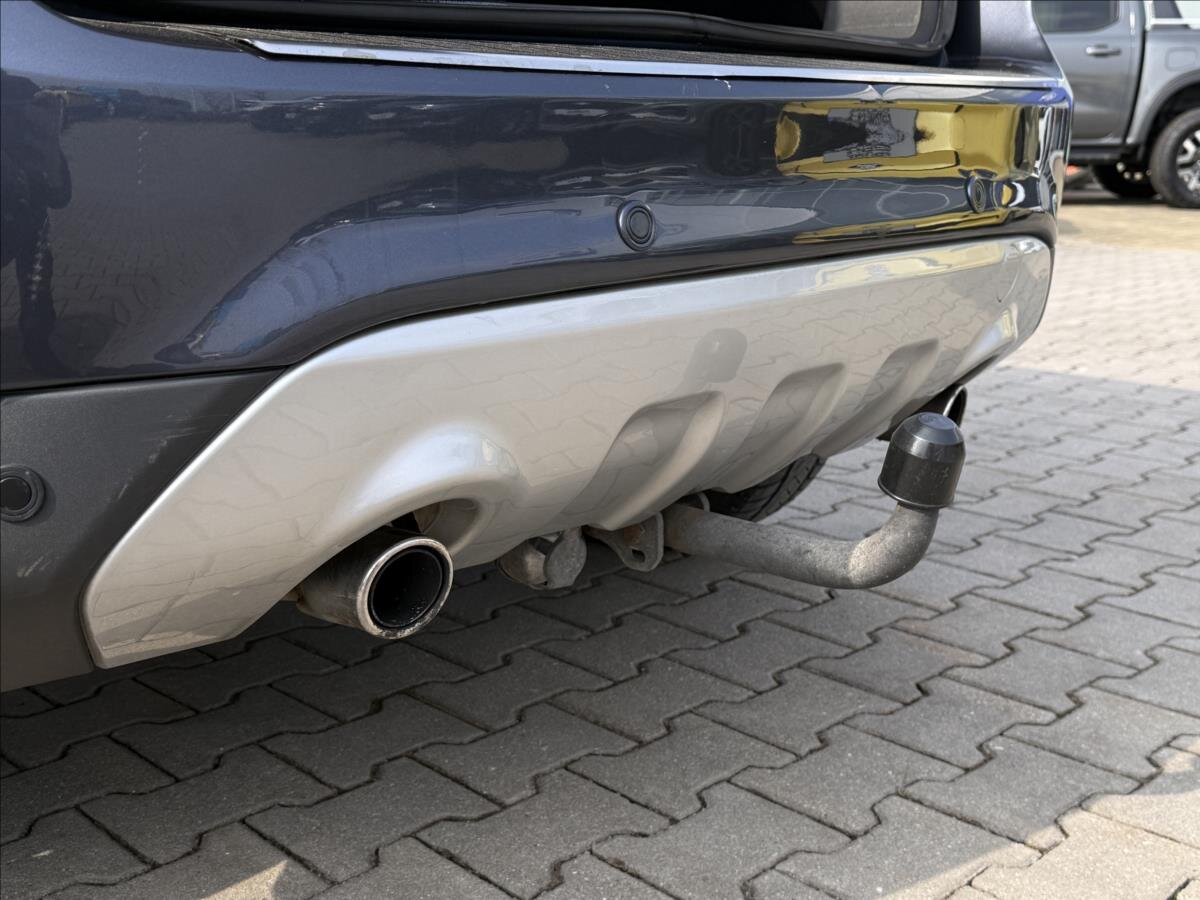 Ford Kuga SUV / Terénní 2,0 l 100 kw