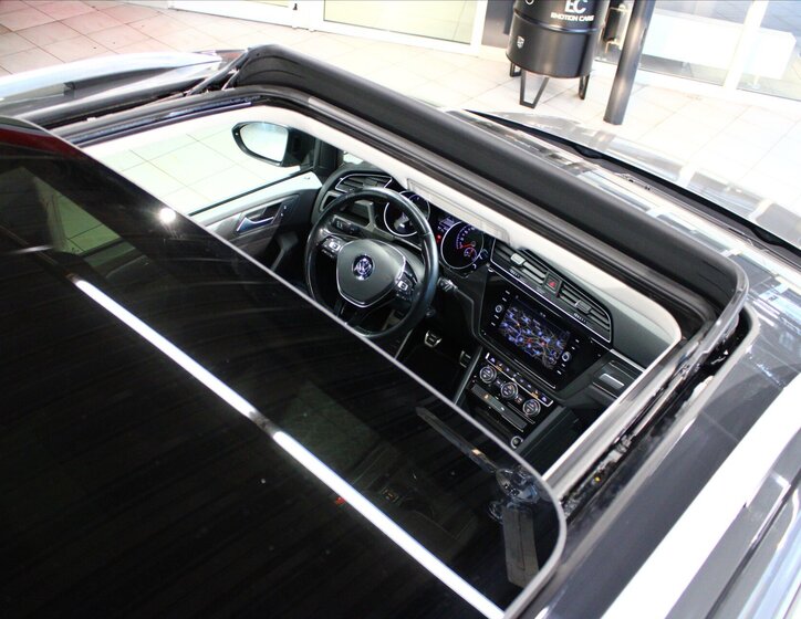 Volkswagen Touran MPV 1,5 l 110 kw